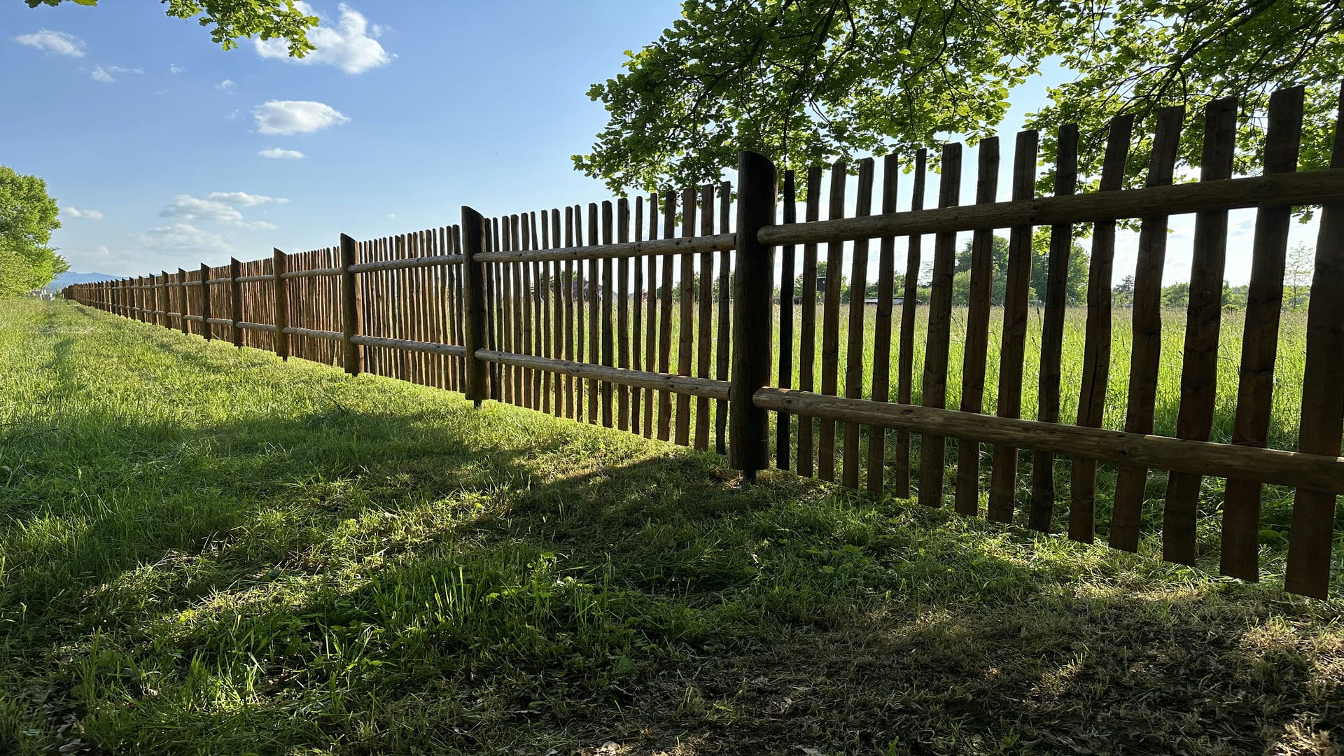 Obrázek 5 / Dřevěné ploty - ručně opracovaný   - realizace Třebíčko 05-2023